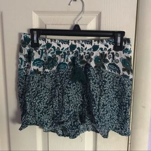 Blue/white flowy shorts